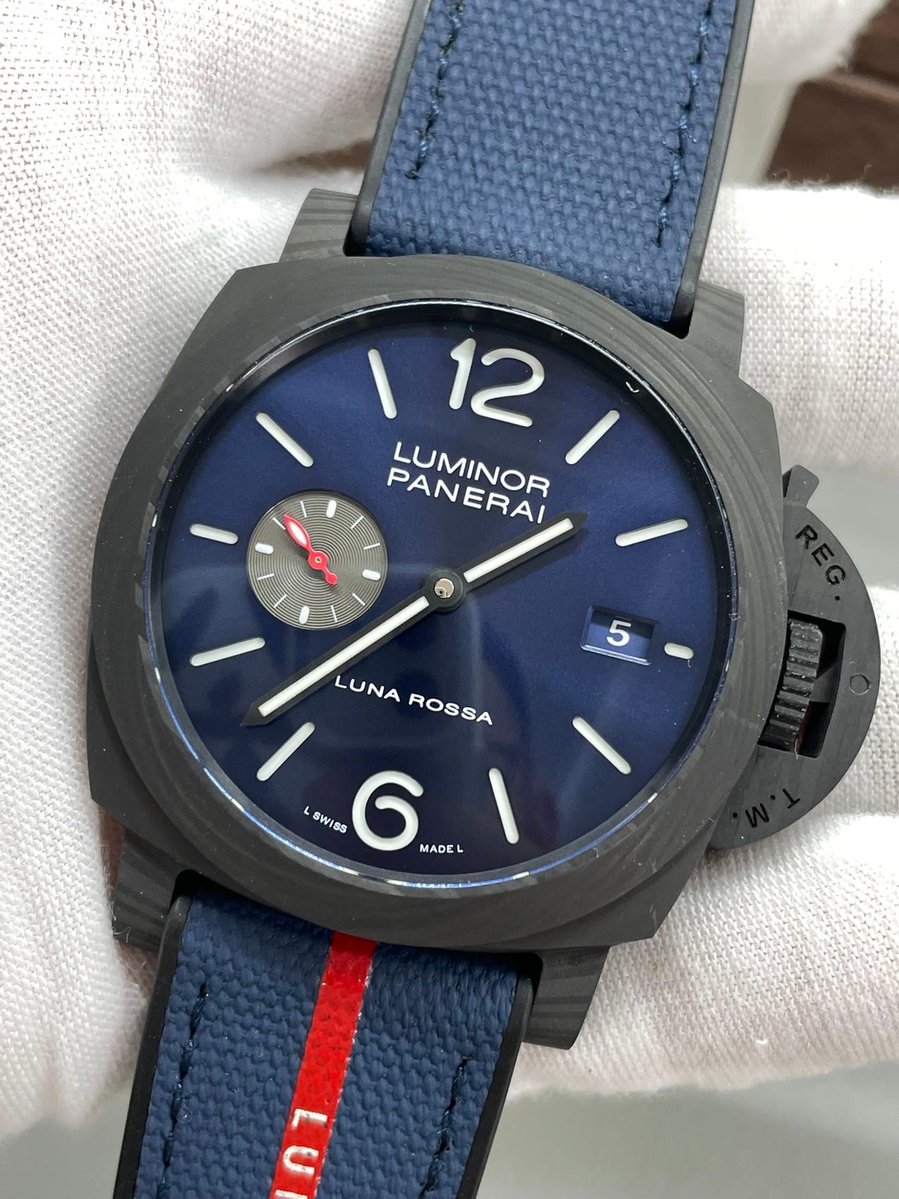 Panerai Luminor PAM01529 Marina Carbotech™ Luna Rossa 1:1 Best Edition VS Factory