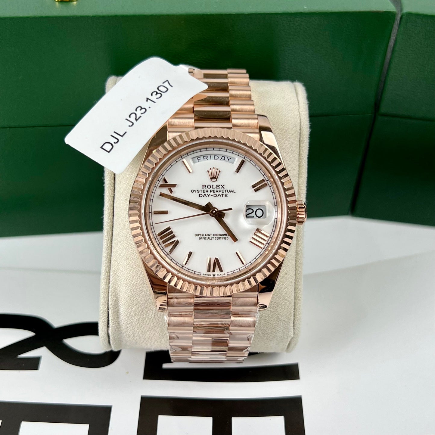 Rolex Day-Date 40 228235-0032 40 mm plaqué or rose 18 carats