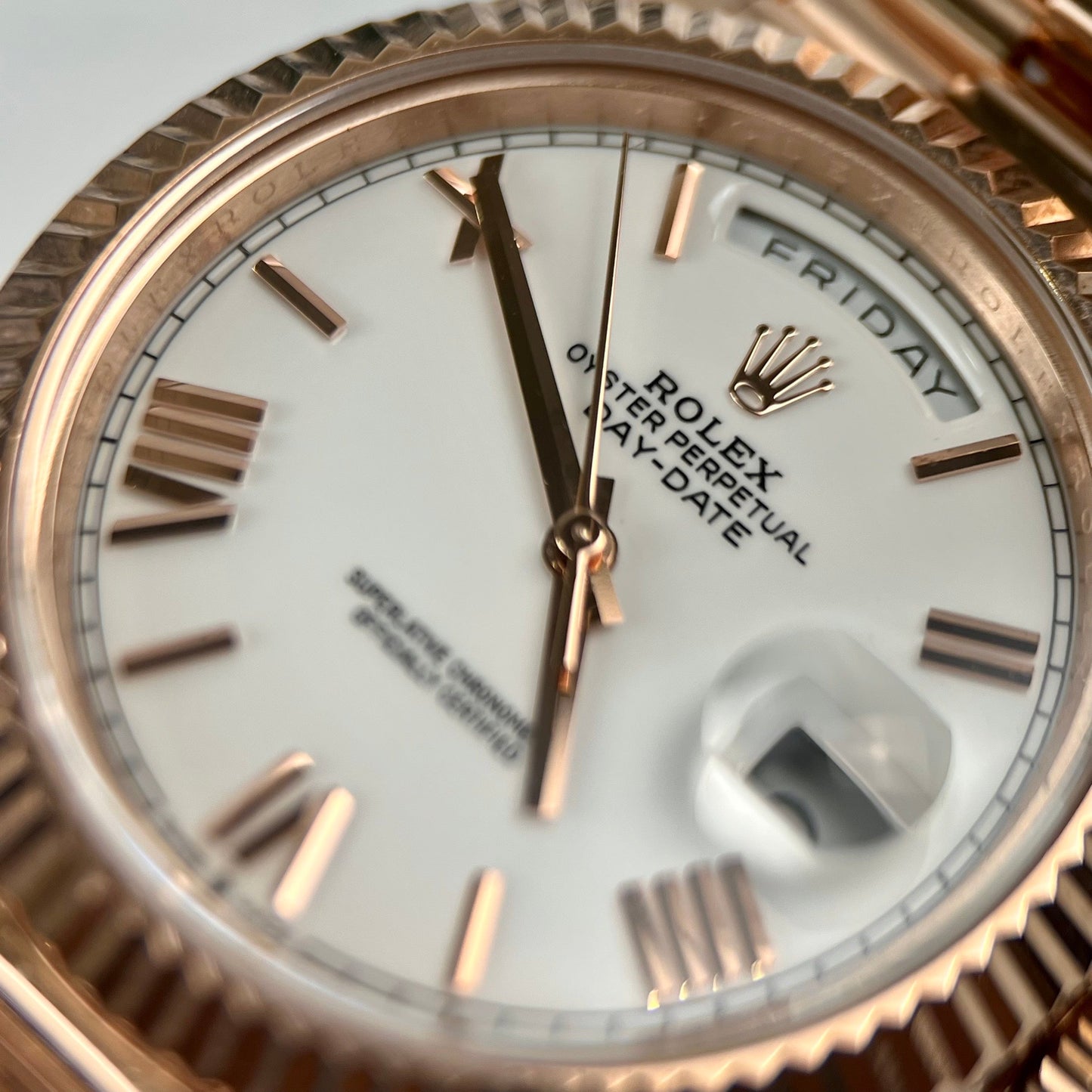 Rolex Day-Date 40 228235-0032 40 mm plaqué or rose 18 carats