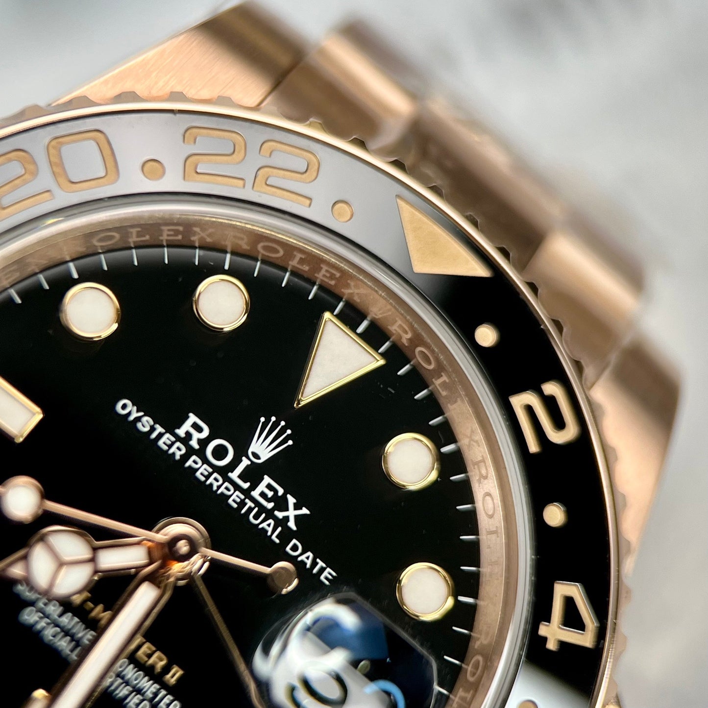 Rolex GMT-Master II Everose Gold Root Beer Brown 126715CHNR 40 mm enveloppé d'or rose de Clean Factory