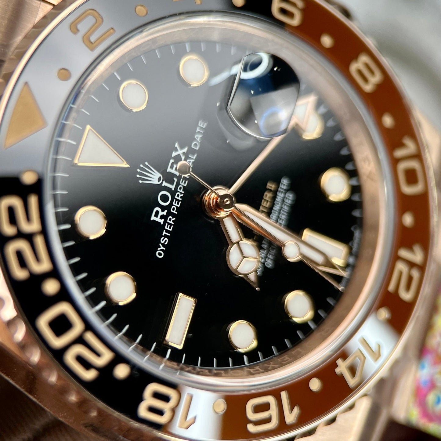 Rolex GMT-Master II Everose Gold Root Beer Brown 126715CHNR 40 mm enveloppé d'or rose de Clean Factory