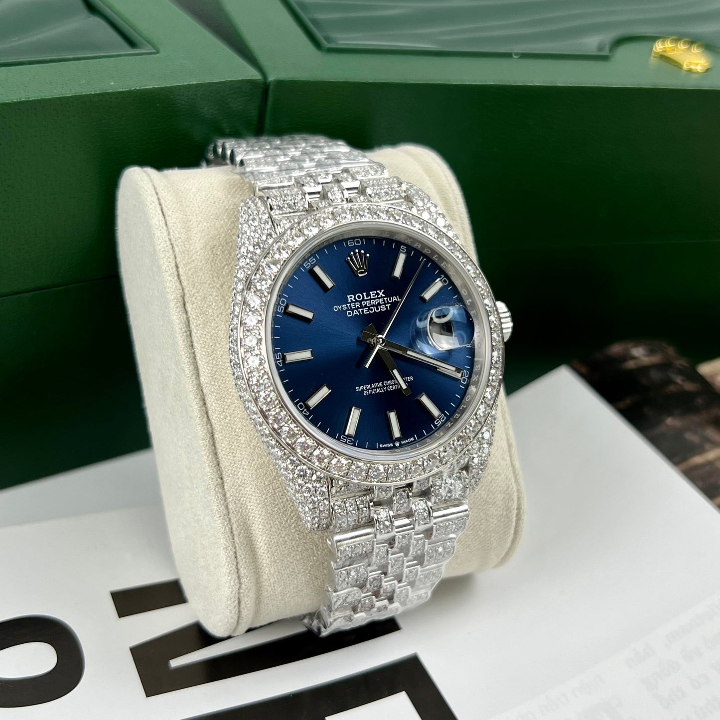 Montre pour homme Rolex Datejust 41 à cadran bleu 126334-0002 moissanite personnalisée