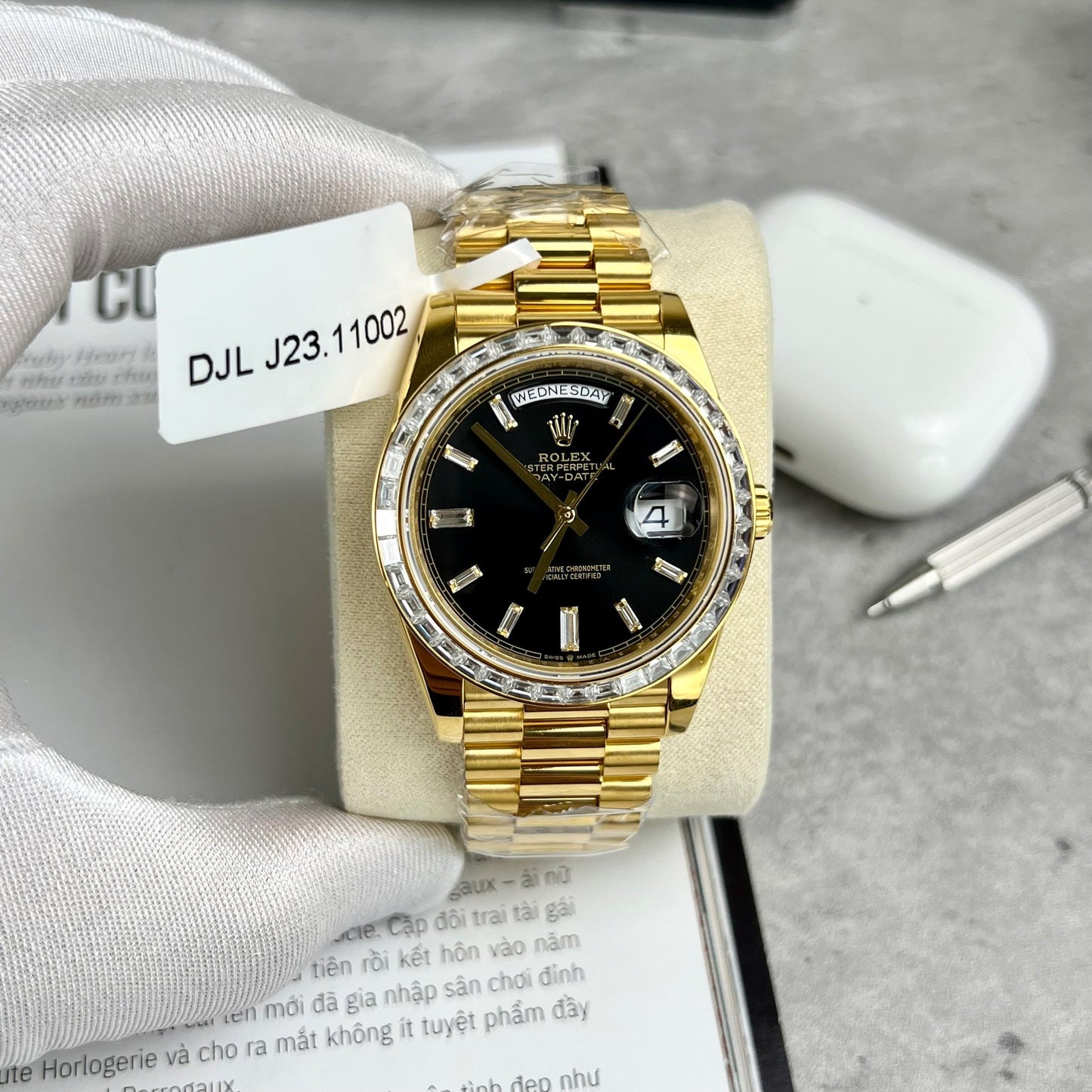 Rolex Day-Date 40 228398TBR envuelto en oro amarillo de 18k y bisel de moissanita Baguette