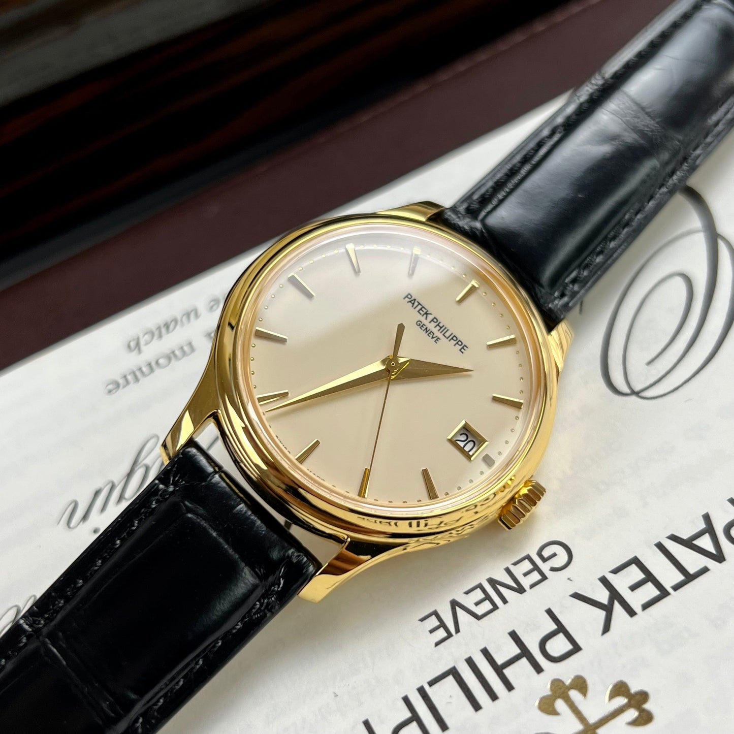 Patek Philippe Calatrava 5227J-001 recubierto de oro amarillo de 18 k 3K Factory