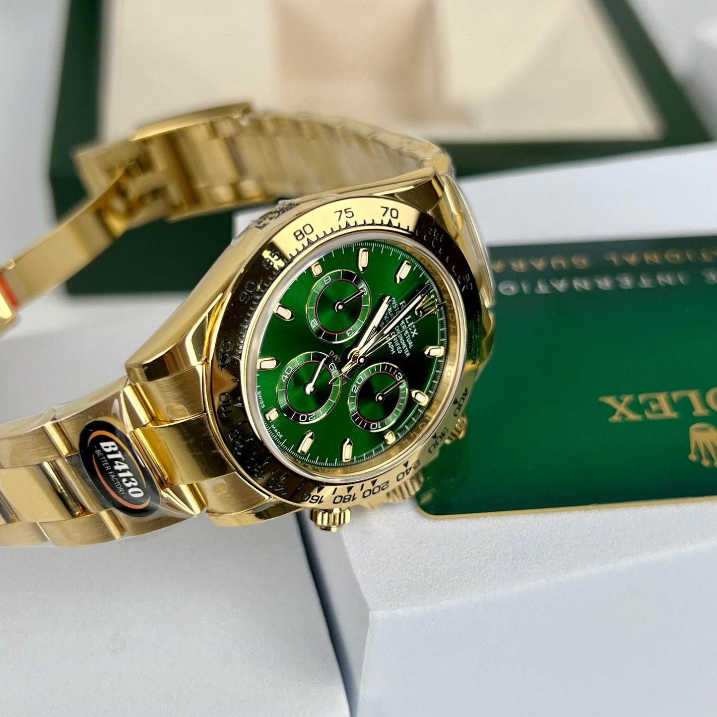 Montre Rolex Cosmograph Daytona 40 en or jaune, cadran arabe vert 116508, revêtement en or jaune 18 carats