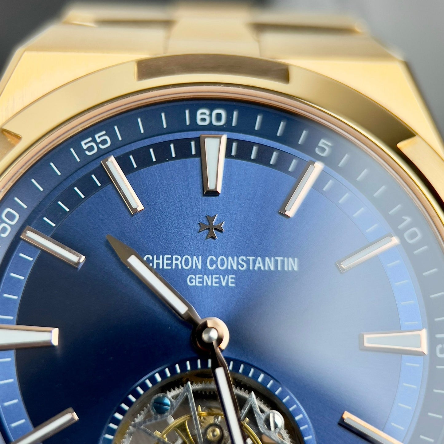 Vacheron Constantin Overseas Tourbillon 6000V/110R-B733 1:1 Meilleure édition en or plaqué 18 carats