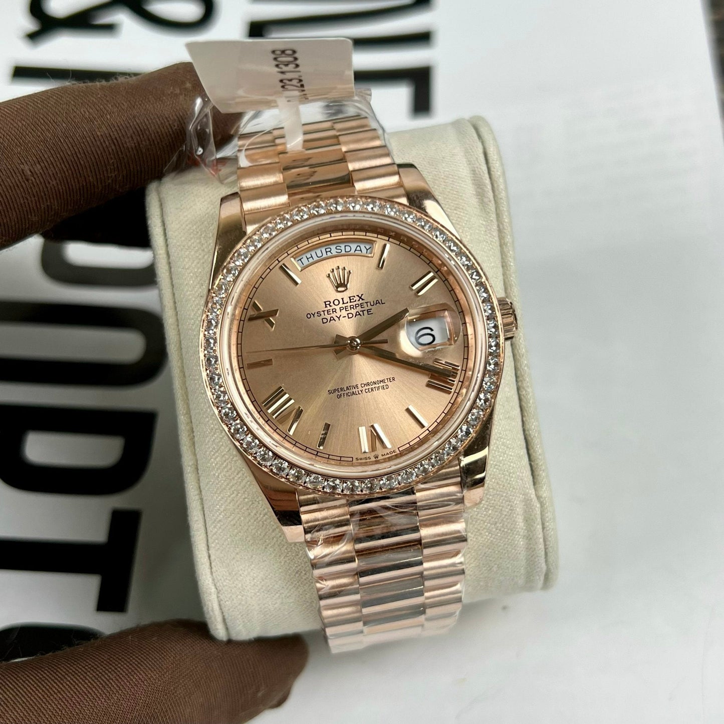 Rolex Oyster Day-Date 40mm 228235 beschichtet 18k Roségold Beste 1:1 Edition 130 Gramm Moissanit-Lünette