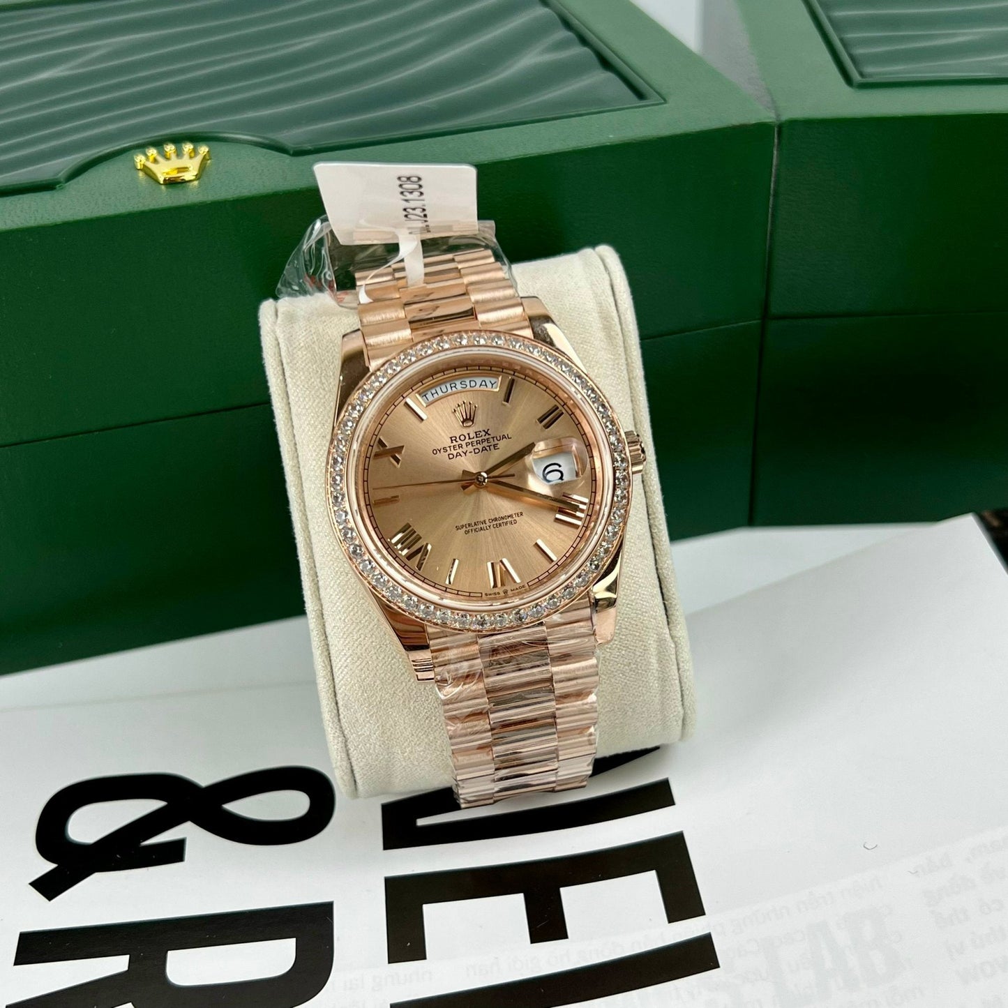 Rolex Oyster Day-Date 40mm 228235 beschichtet 18k Roségold Beste 1:1 Edition 130 Gramm Moissanit-Lünette