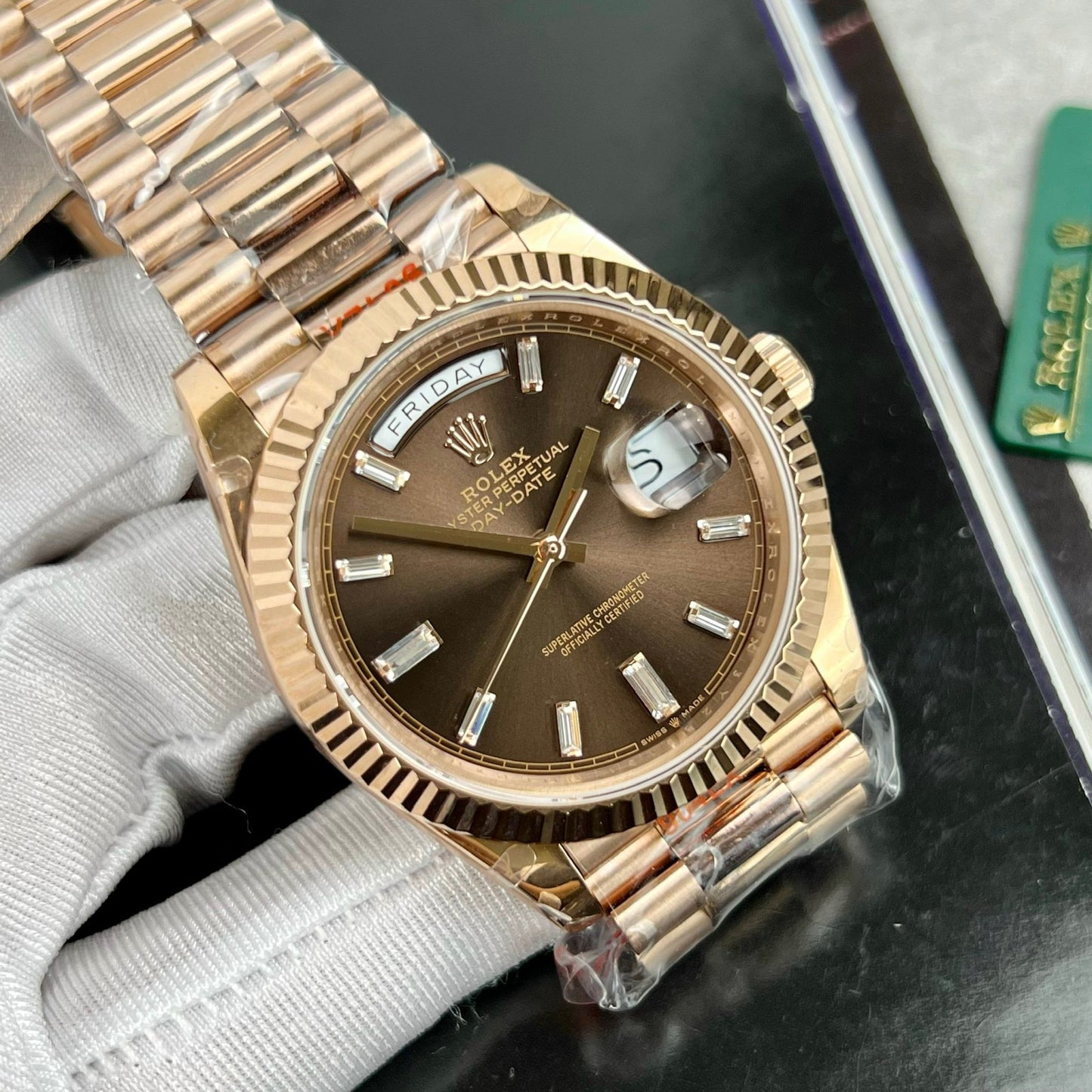 Rolex Day-Date 40 mm 228235 cadran chocolat or rose 18 carats rempli 167 grammes