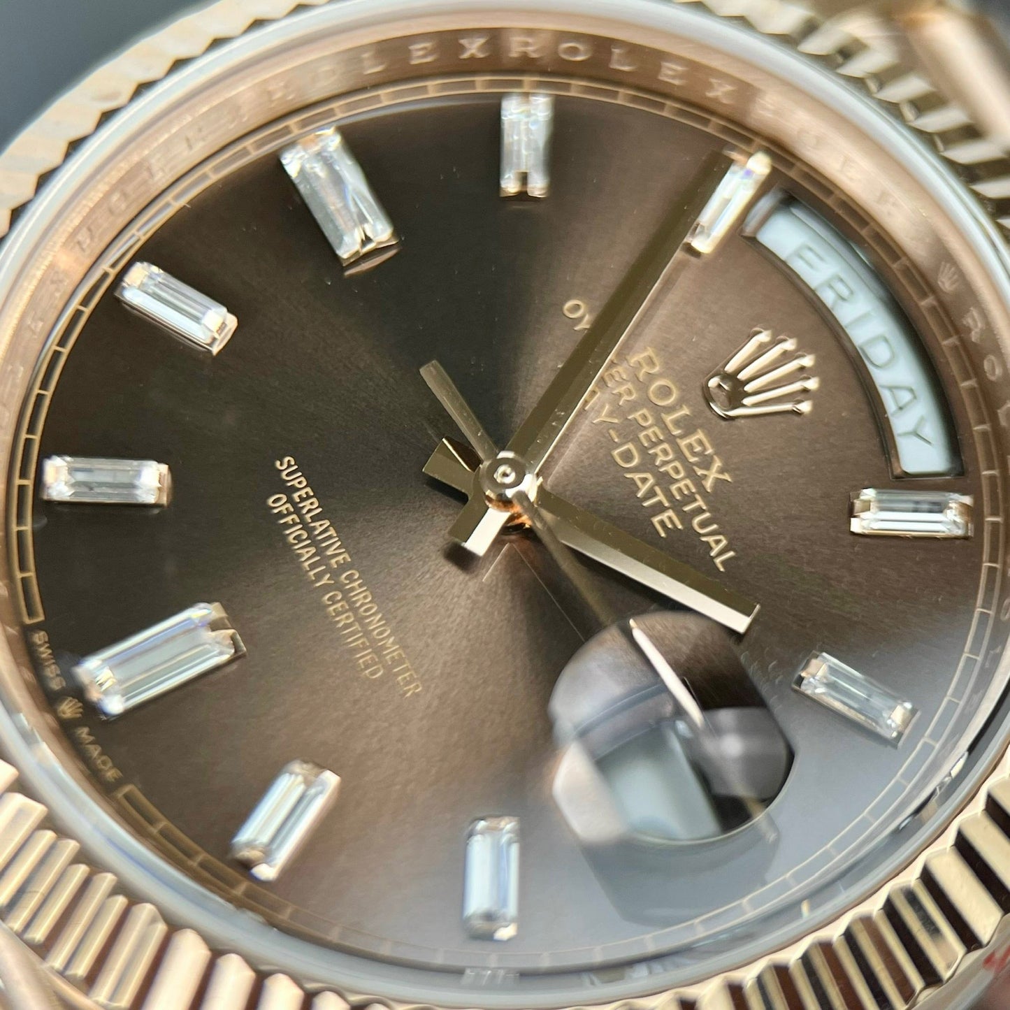 Rolex Day-Date 40 mm 228235 cadran chocolat or rose 18 carats rempli 167 grammes