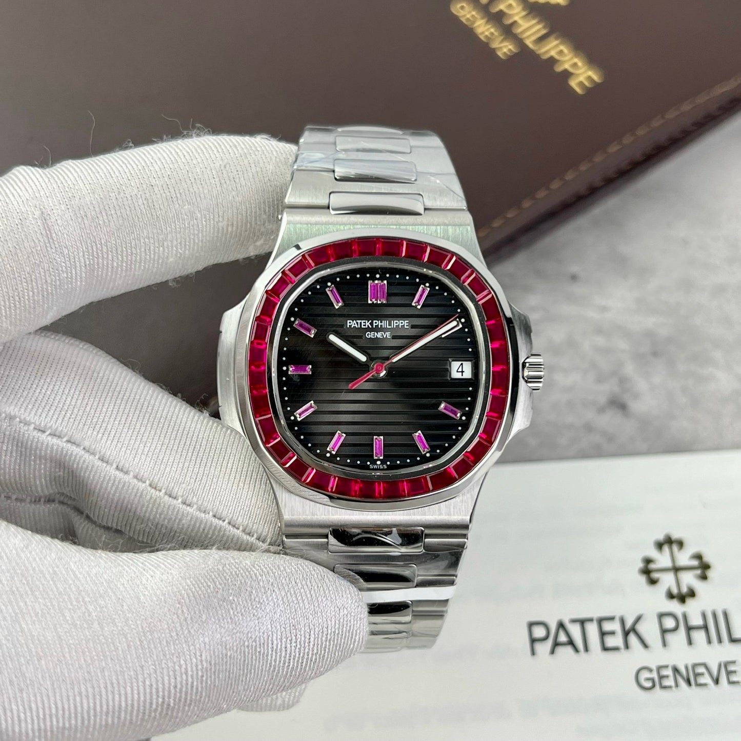 Patek Philippe Nautilus 5711/112P-001Meilleure édition 1:1 PPF Factory personnalisée Ruby Stone