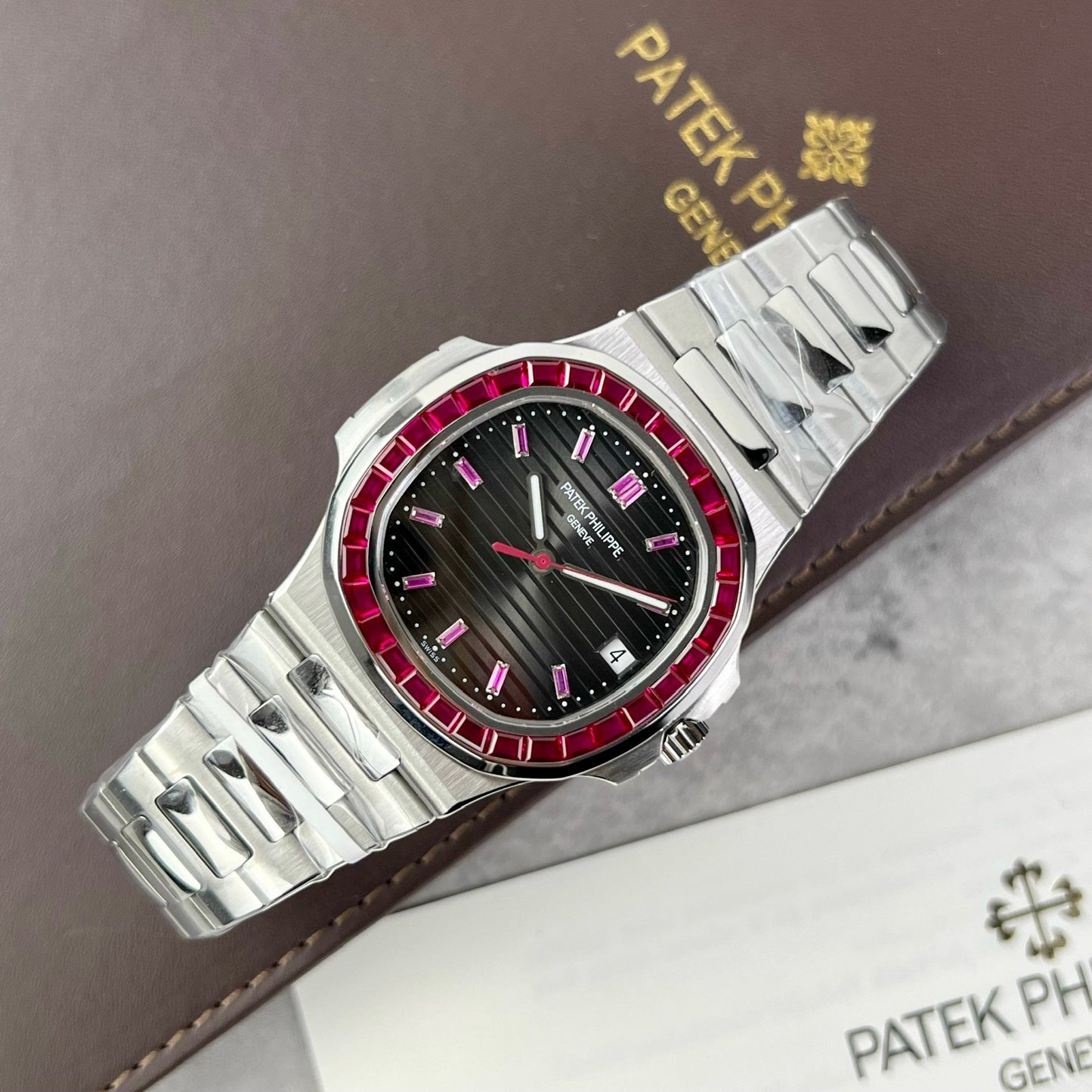 Patek Philippe Nautilus 5711/112P-001Meilleure édition 1:1 PPF Factory personnalisée Ruby Stone