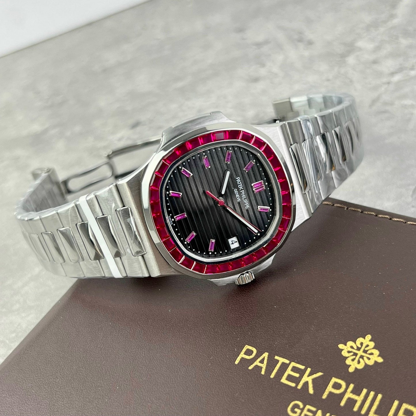 Patek Philippe Nautilus 5711/112P-001Meilleure édition 1:1 PPF Factory personnalisée Ruby Stone