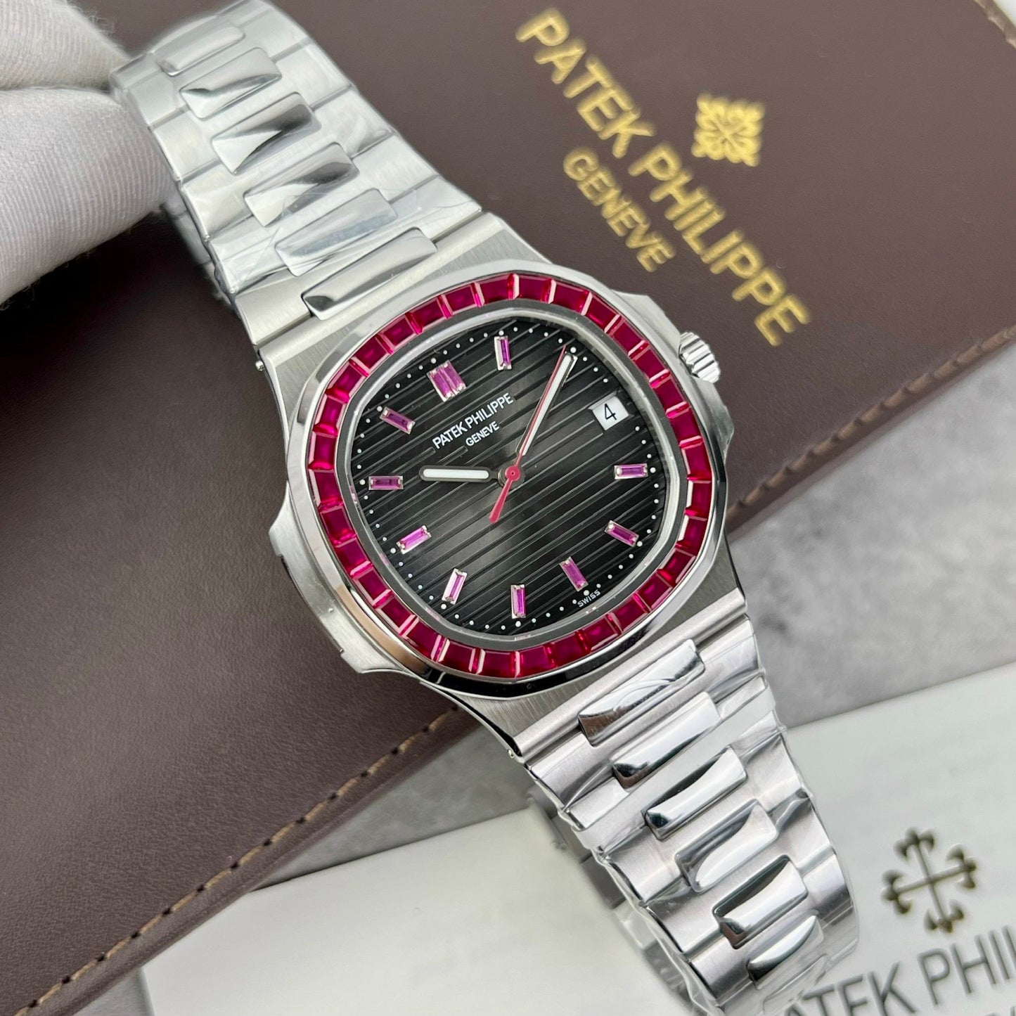 Patek Philippe Nautilus 5711/112P-001Meilleure édition 1:1 PPF Factory personnalisée Ruby Stone