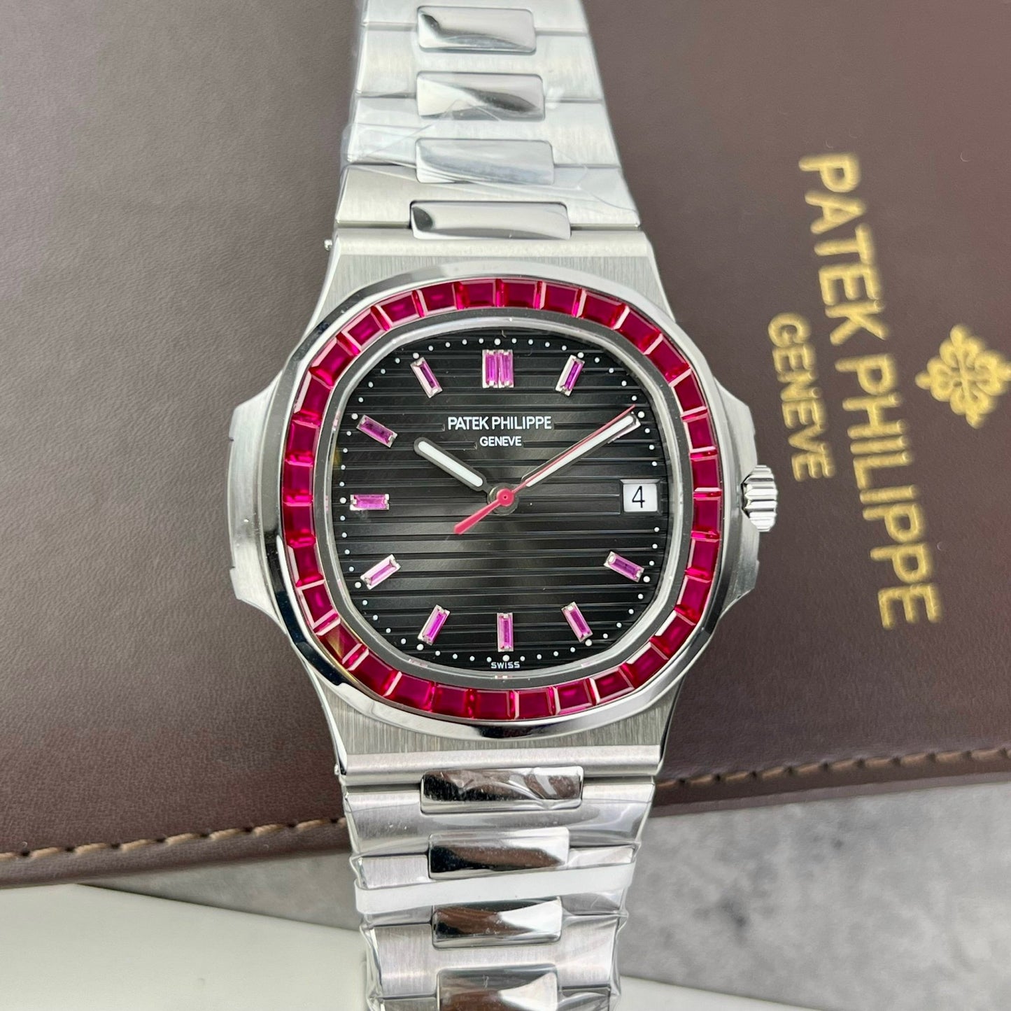 Patek Philippe Nautilus 5711/112P-001Meilleure édition 1:1 PPF Factory personnalisée Ruby Stone