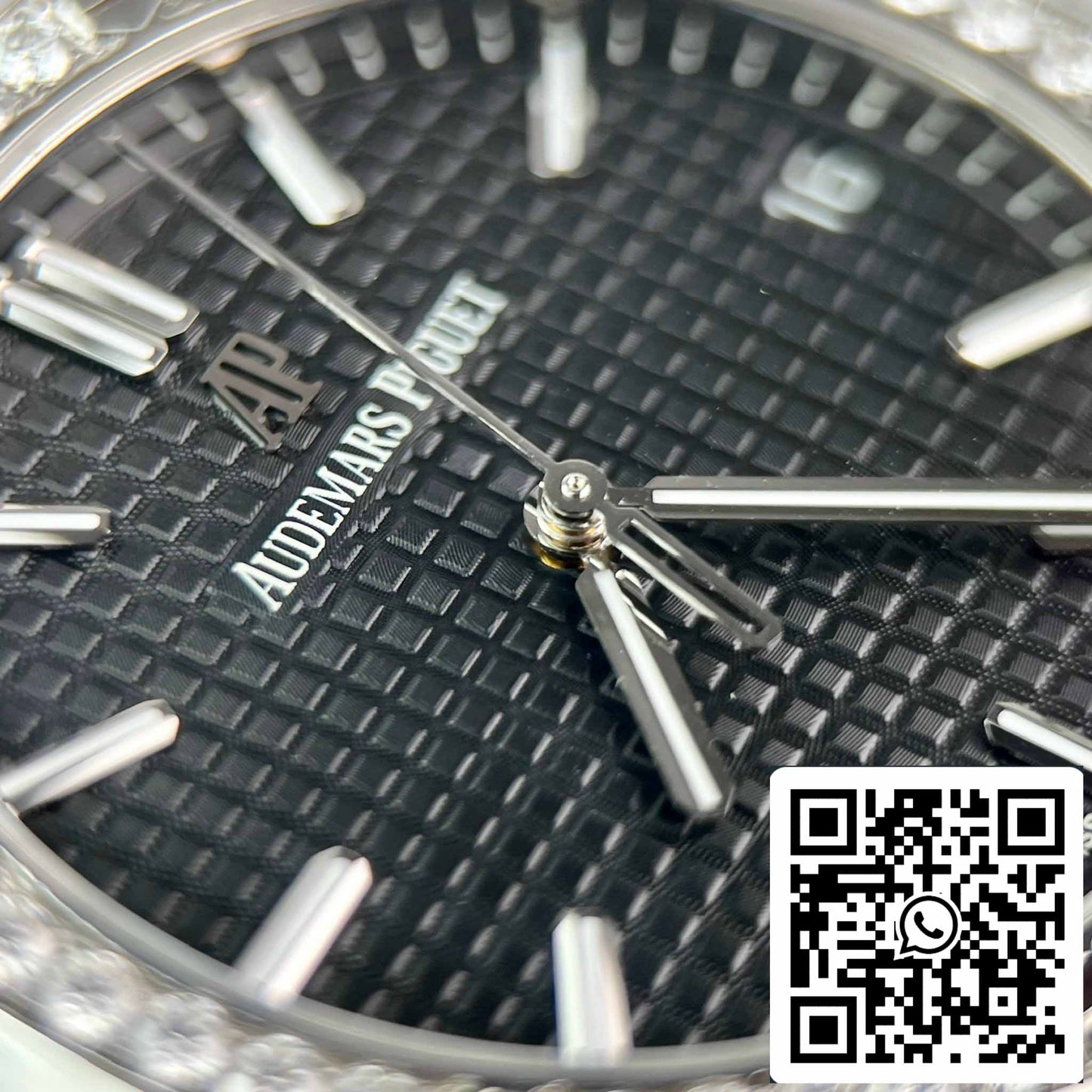 Réplique Audemars Piguet Royal Oak 15400ST.OO.1220ST.01 Diamants Moissanite personnalisés