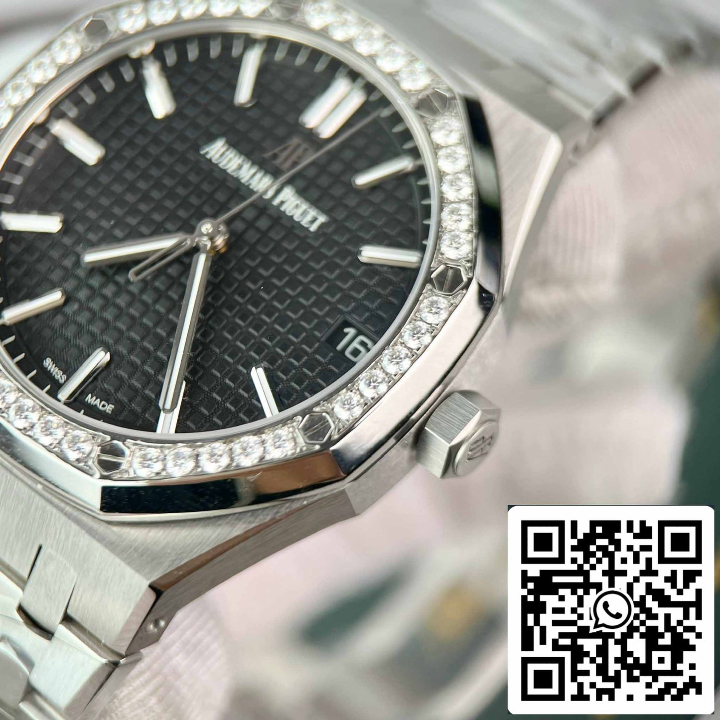 Réplique Audemars Piguet Royal Oak 15400ST.OO.1220ST.01 Diamants Moissanite personnalisés