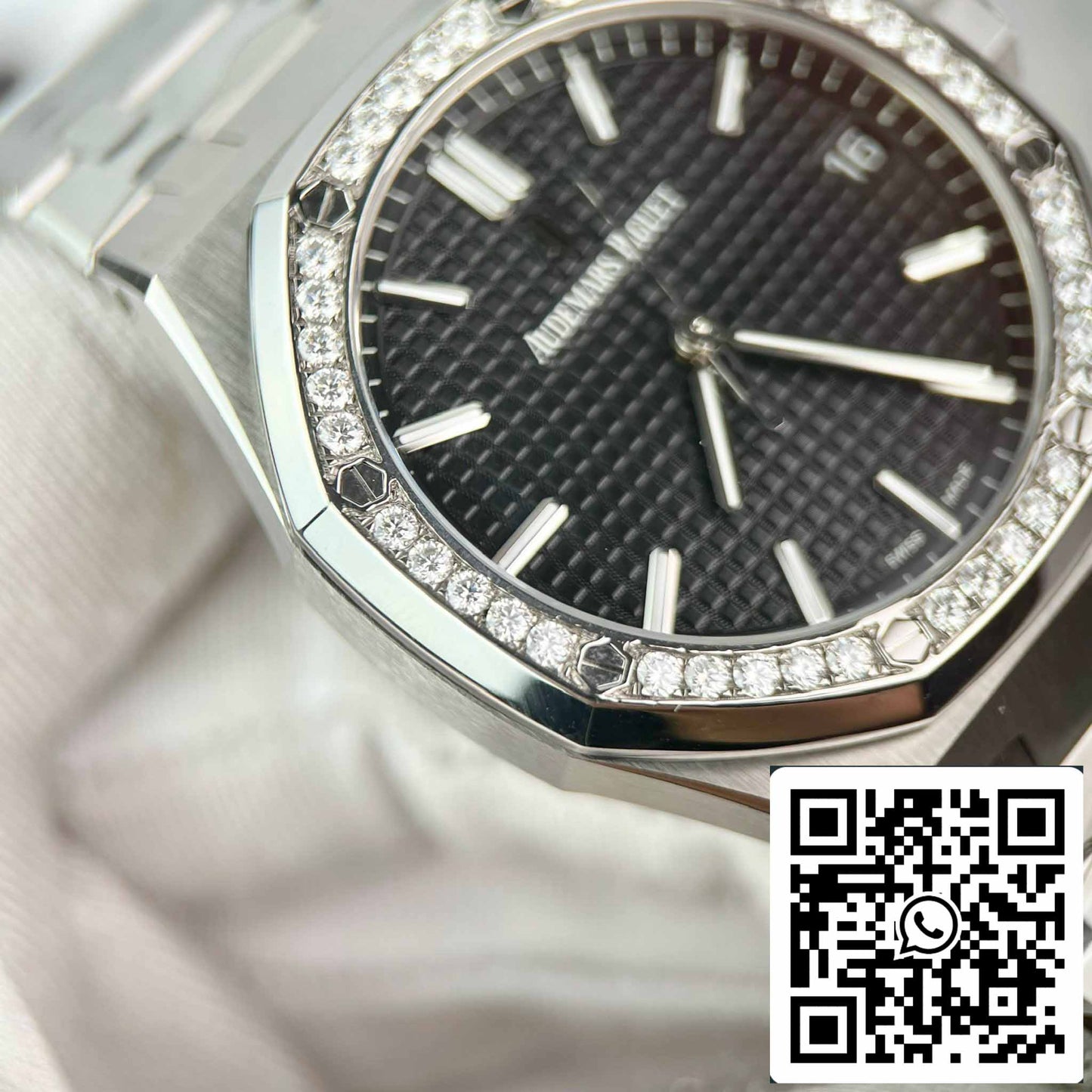 Réplique Audemars Piguet Royal Oak 15400ST.OO.1220ST.01 Diamants Moissanite personnalisés