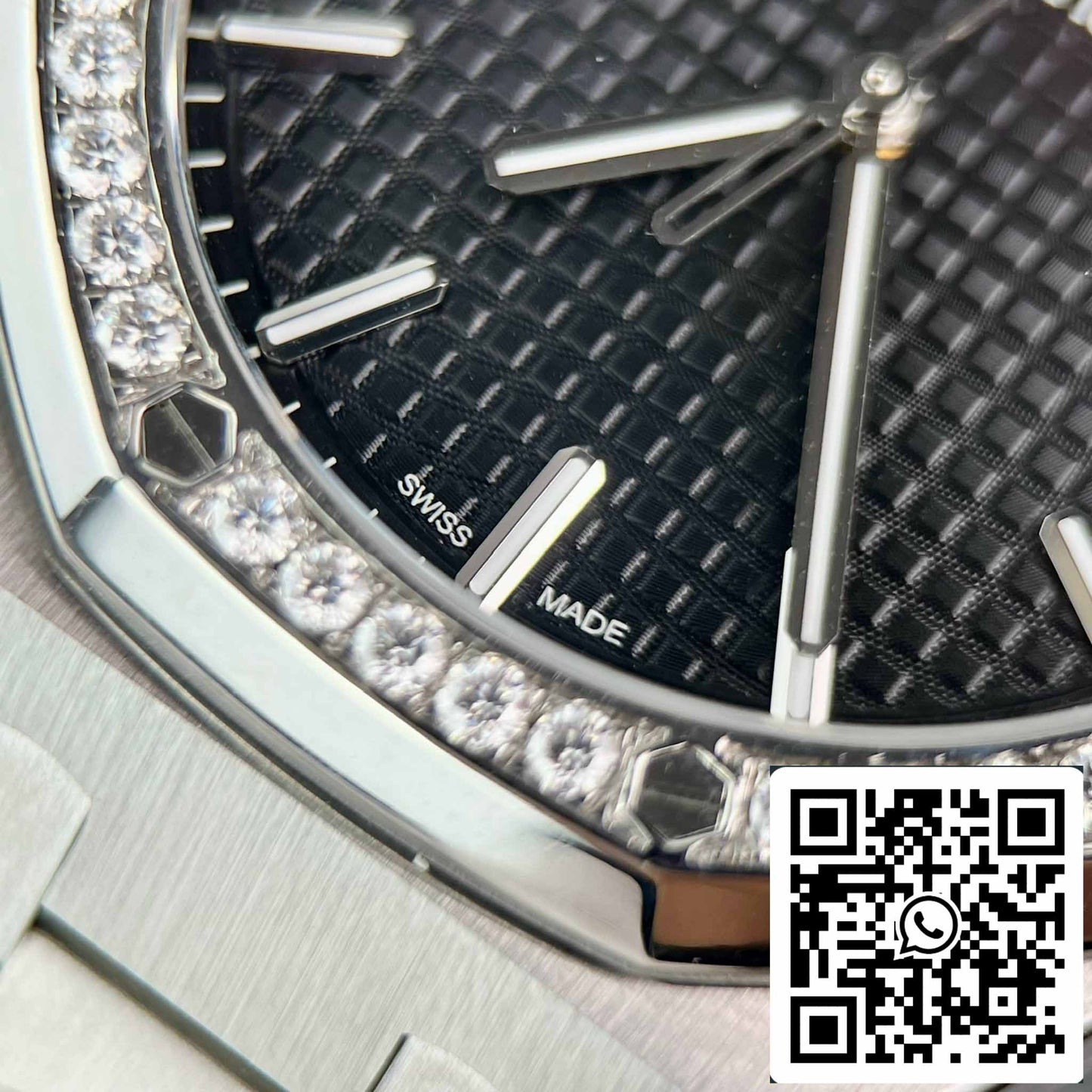 Réplique Audemars Piguet Royal Oak 15400ST.OO.1220ST.01 Diamants Moissanite personnalisés