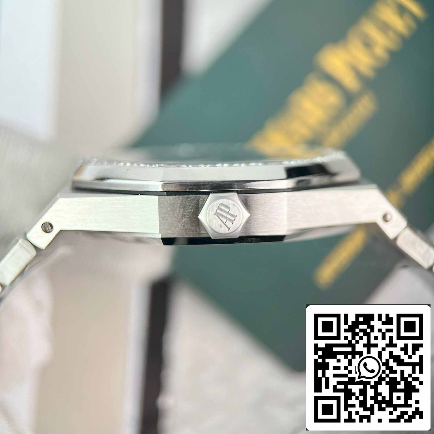 Réplique Audemars Piguet Royal Oak 15400ST.OO.1220ST.01 Diamants Moissanite personnalisés