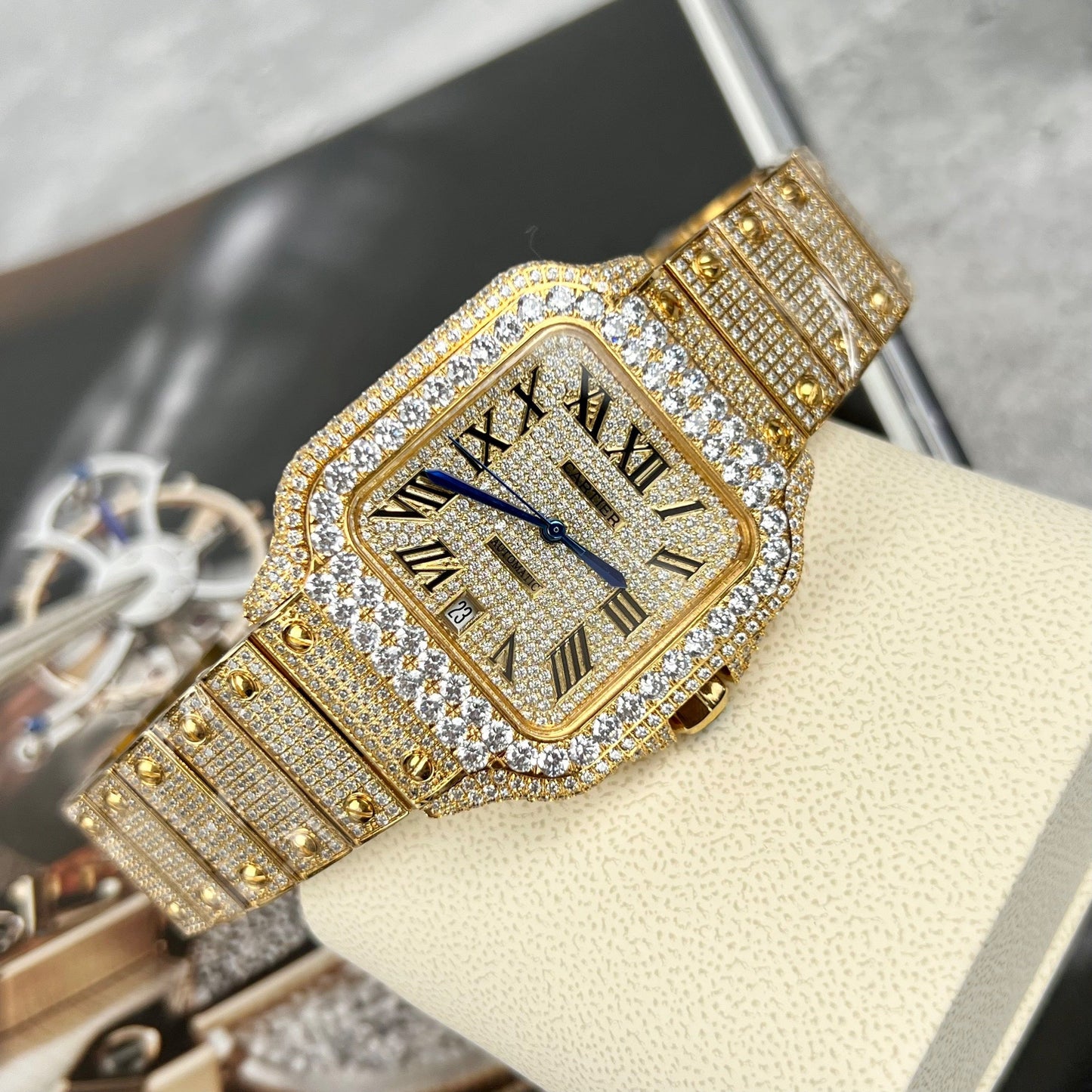 Cartier De Santos Piedra swarovski personalizada para hombre chapada en pvd en oro amarillo