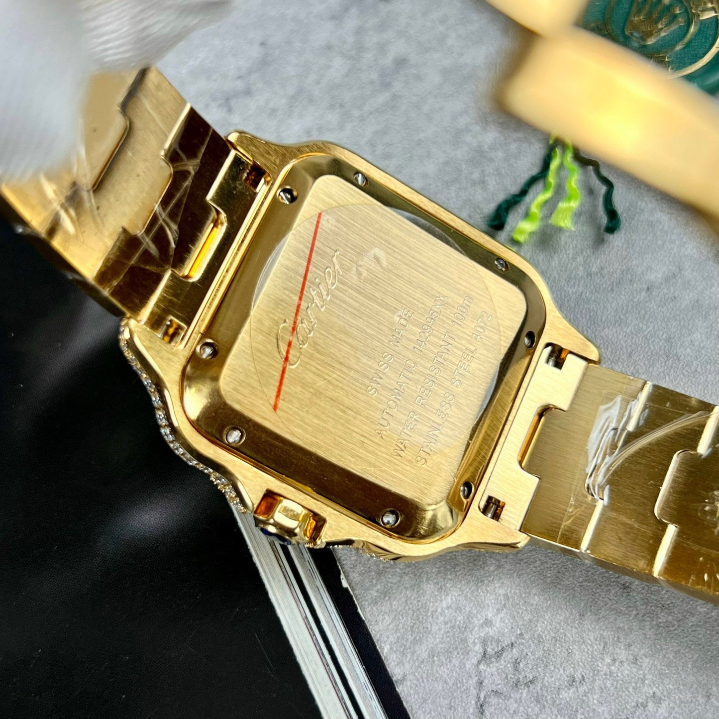 Cartier De Santos Piedra swarovski personalizada para hombre chapada en pvd en oro amarillo