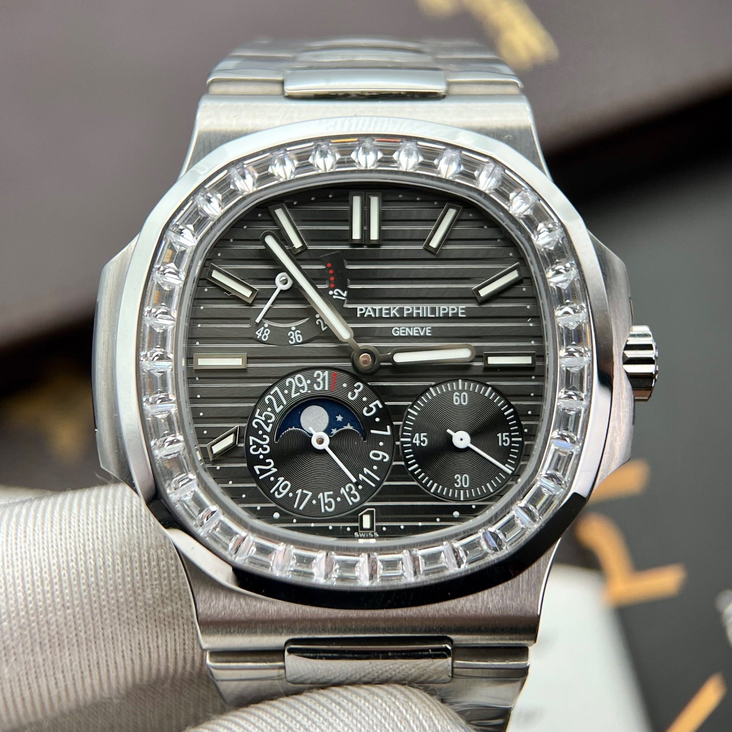 Patek Philippe Nautilus 5712GR 1:1 Meilleure édition GR Factory Cadran gris