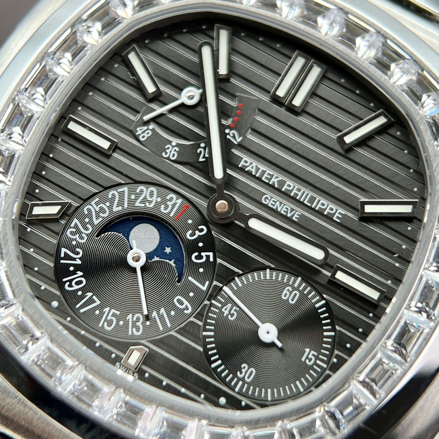 Patek Philippe Nautilus 5712GR 1:1 Meilleure édition GR Factory Cadran gris