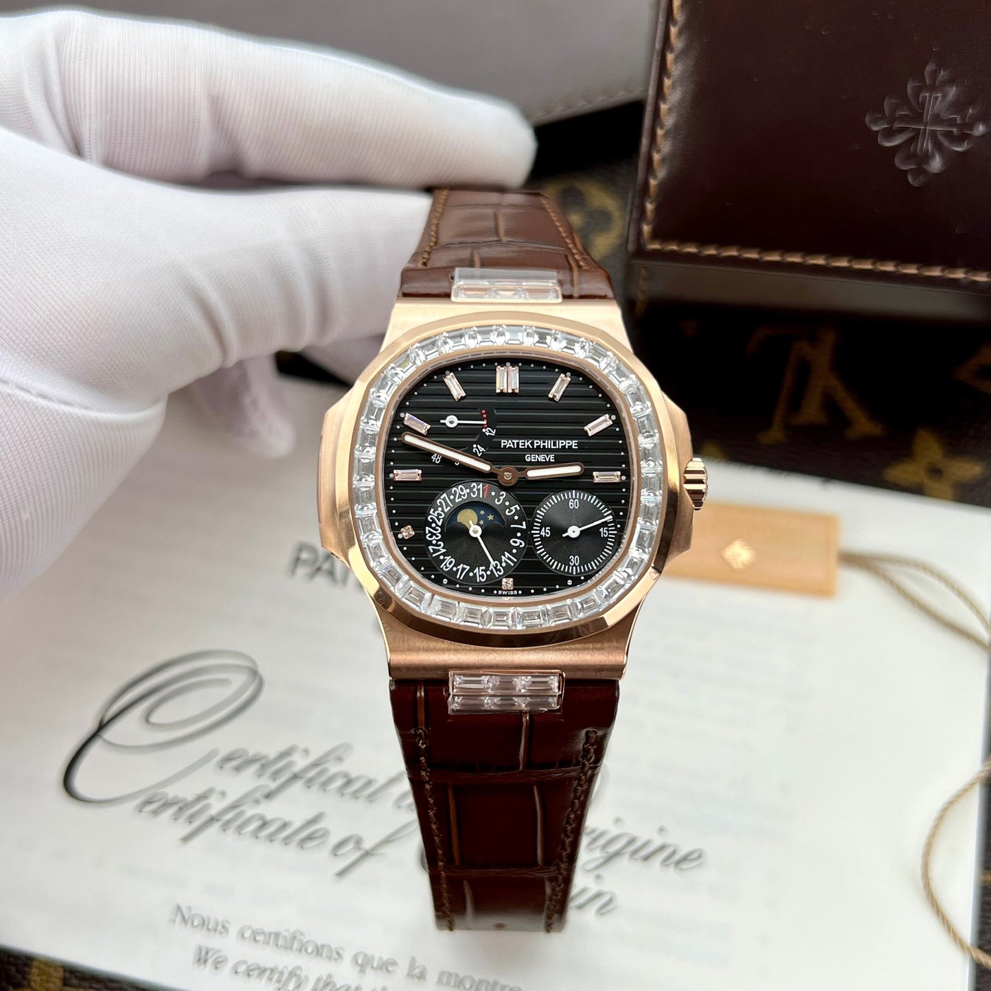 Patek Philippe Nautilus 5724R-001 GR usine 1:1 meilleure édition cadran noir or rose et pierre