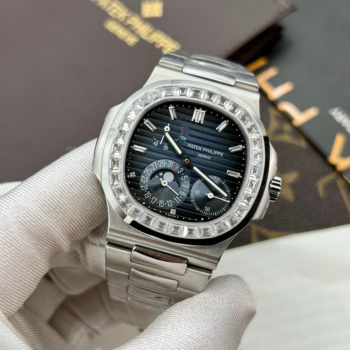 Patek Philippe Nautilus 5712/1R-001 1:1 Meilleure édition GR Factory Cadran bleu et pierre