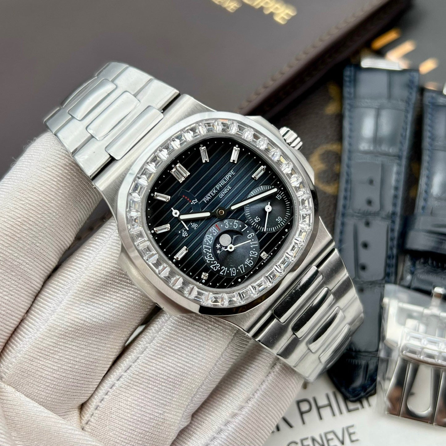 Patek Philippe Nautilus 5712/1R-001 1:1 Meilleure édition GR Factory Cadran bleu et pierre