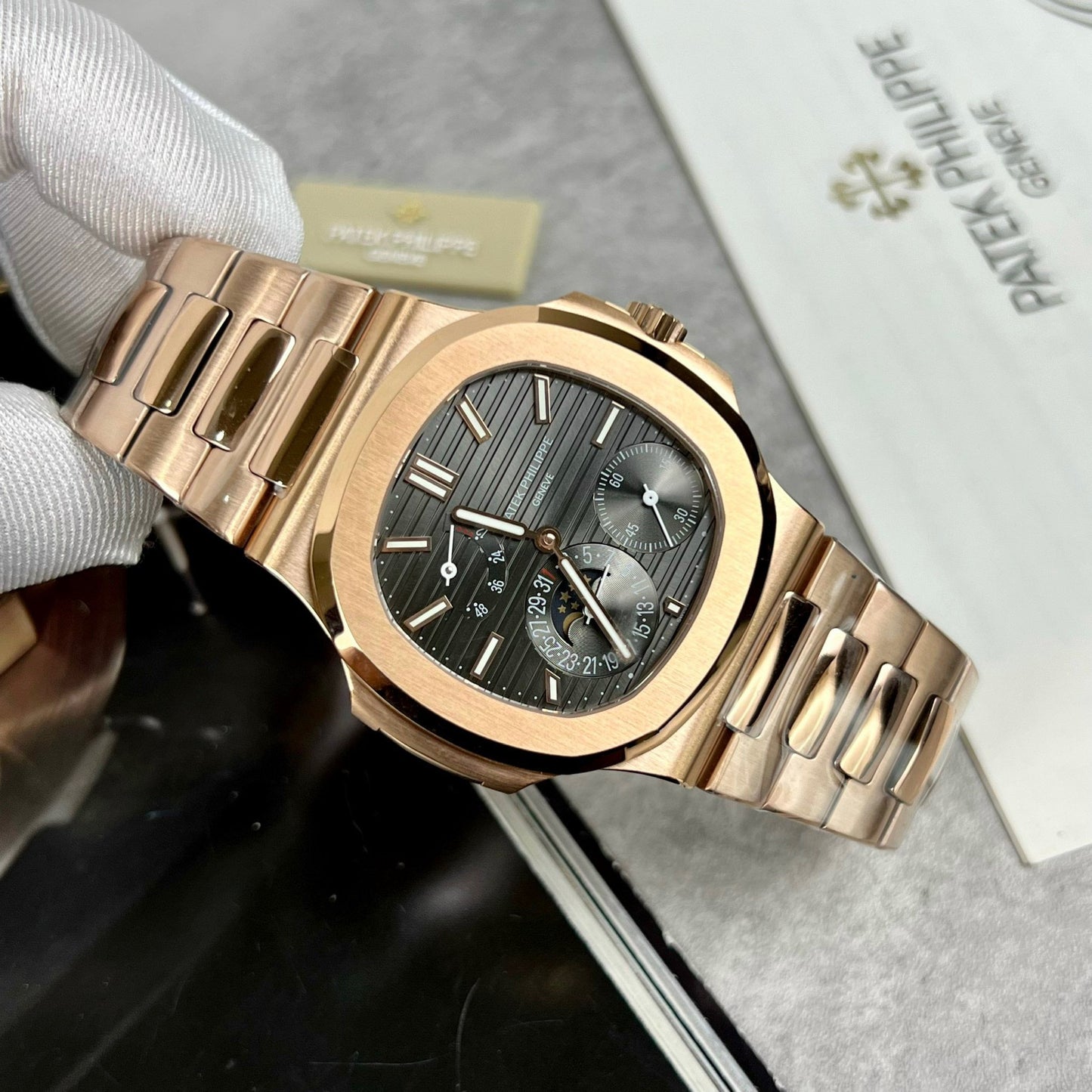 Patek Philippe Nautilus 5712/1R-001 1:1 Meilleure édition GR Factory Cadran gris Or rose