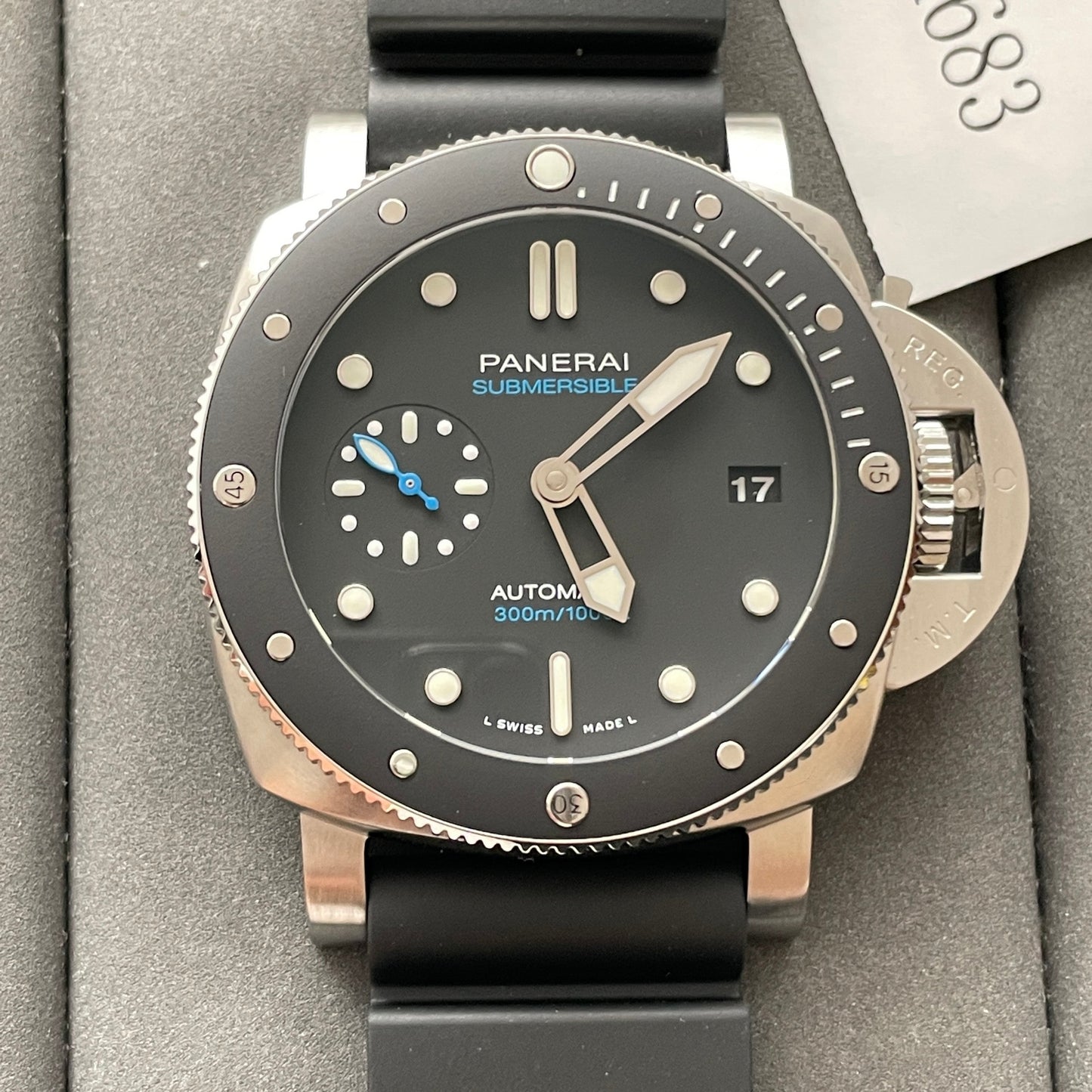 Panerai Submersible PAM00683 1:1 Meilleure édition VS Factory Cadran noir Suisse P9010