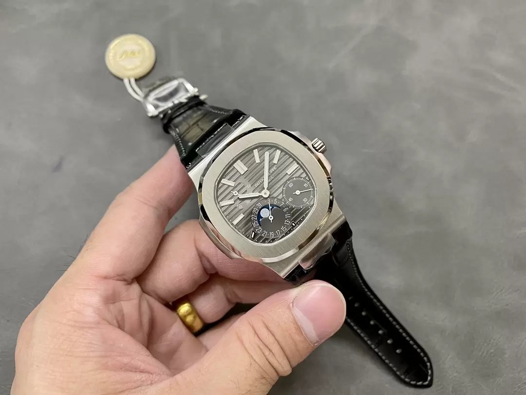 Patek Philippe Nautilus 5712G-001 Grey Dial 1:1 Best Edition PPF factory V2 Leather Strap